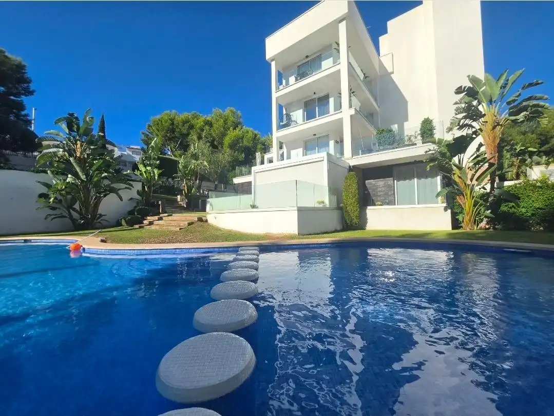 Bajo con piscina en venta en Palmanova, imagen 2