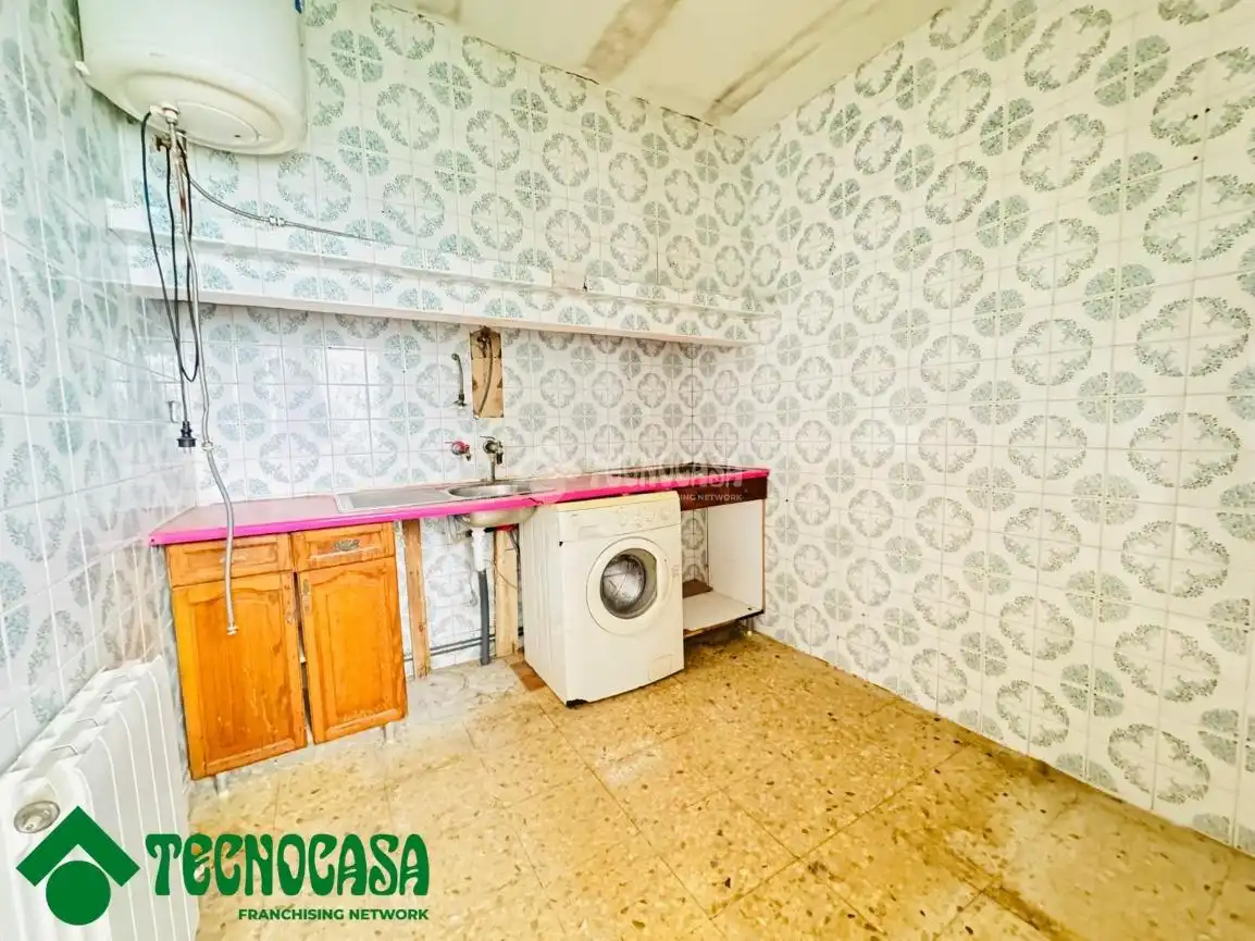 Cuina de Casa o xalet en venda en Las Ventas Con Peña Aguilera amb Calefacció i Jardí privat