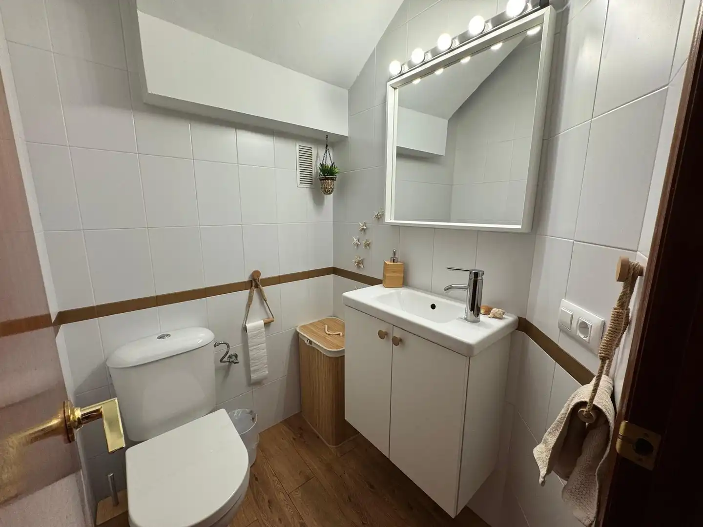 Bathroom of Detached homes for sale in Sanlúcar de Barrameda  with Air Conditioner and Storage room
