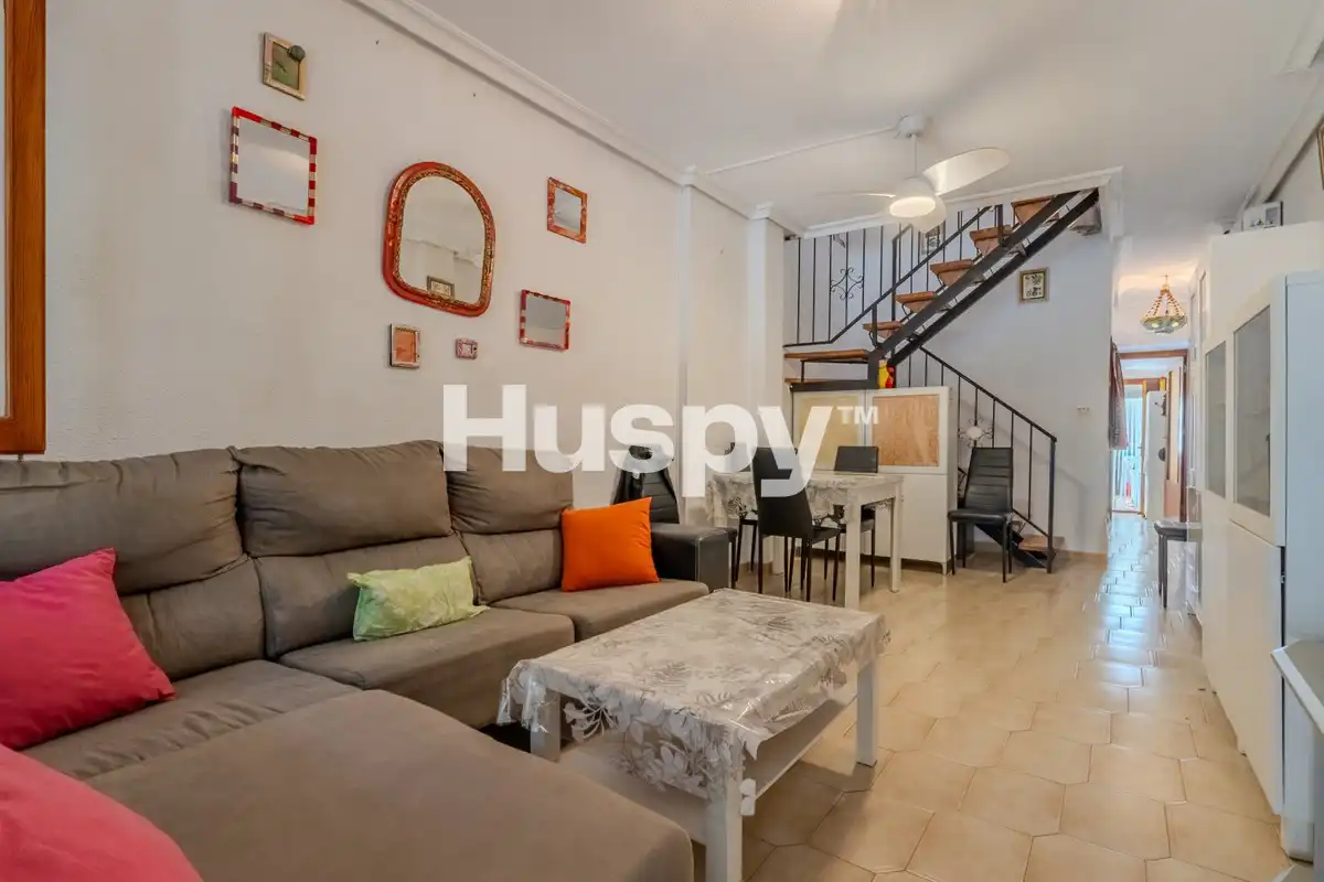 Terraced house with terrace for sale in Calle Andalucía