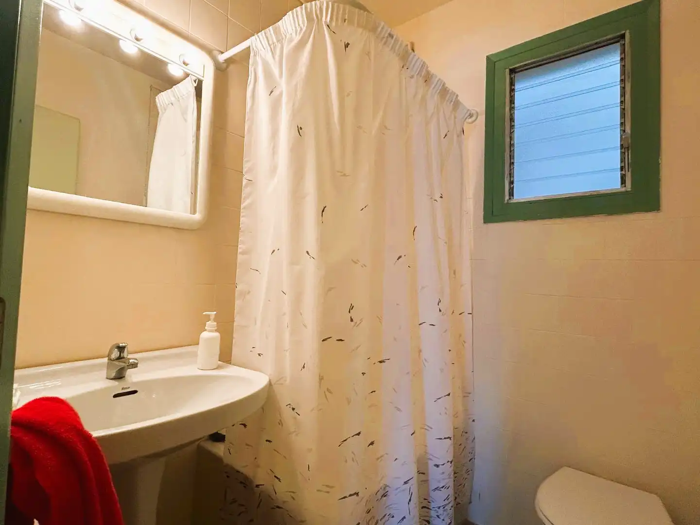 Baño de Piso en venta en Badalona con Aire acondicionado, Calefacción y Alarma