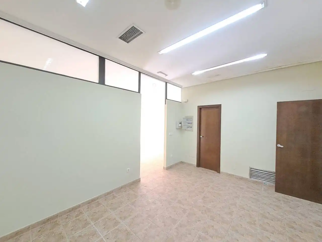Local en venta en Quintanilla Vivar, Burgos
