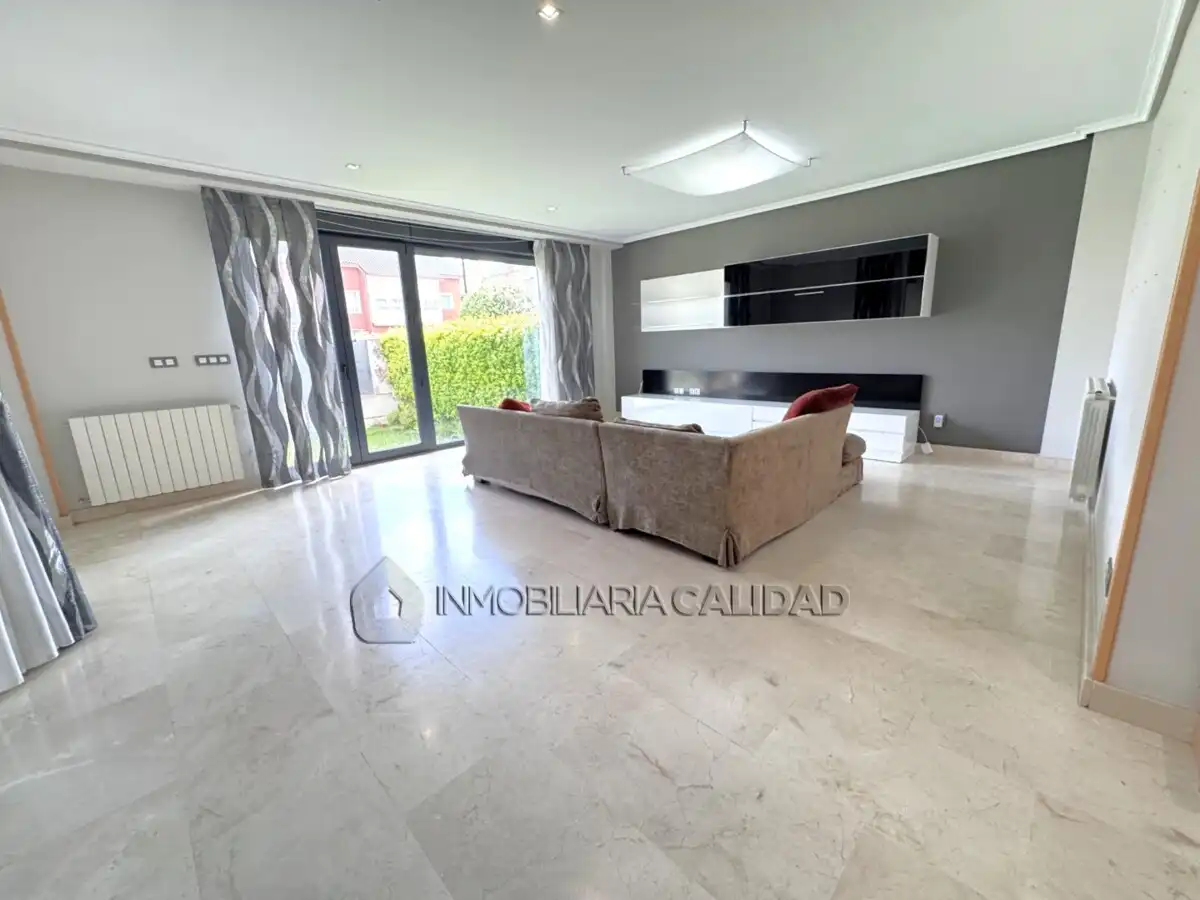 Casa o xalet en venda a Universidad - Las Huelgas