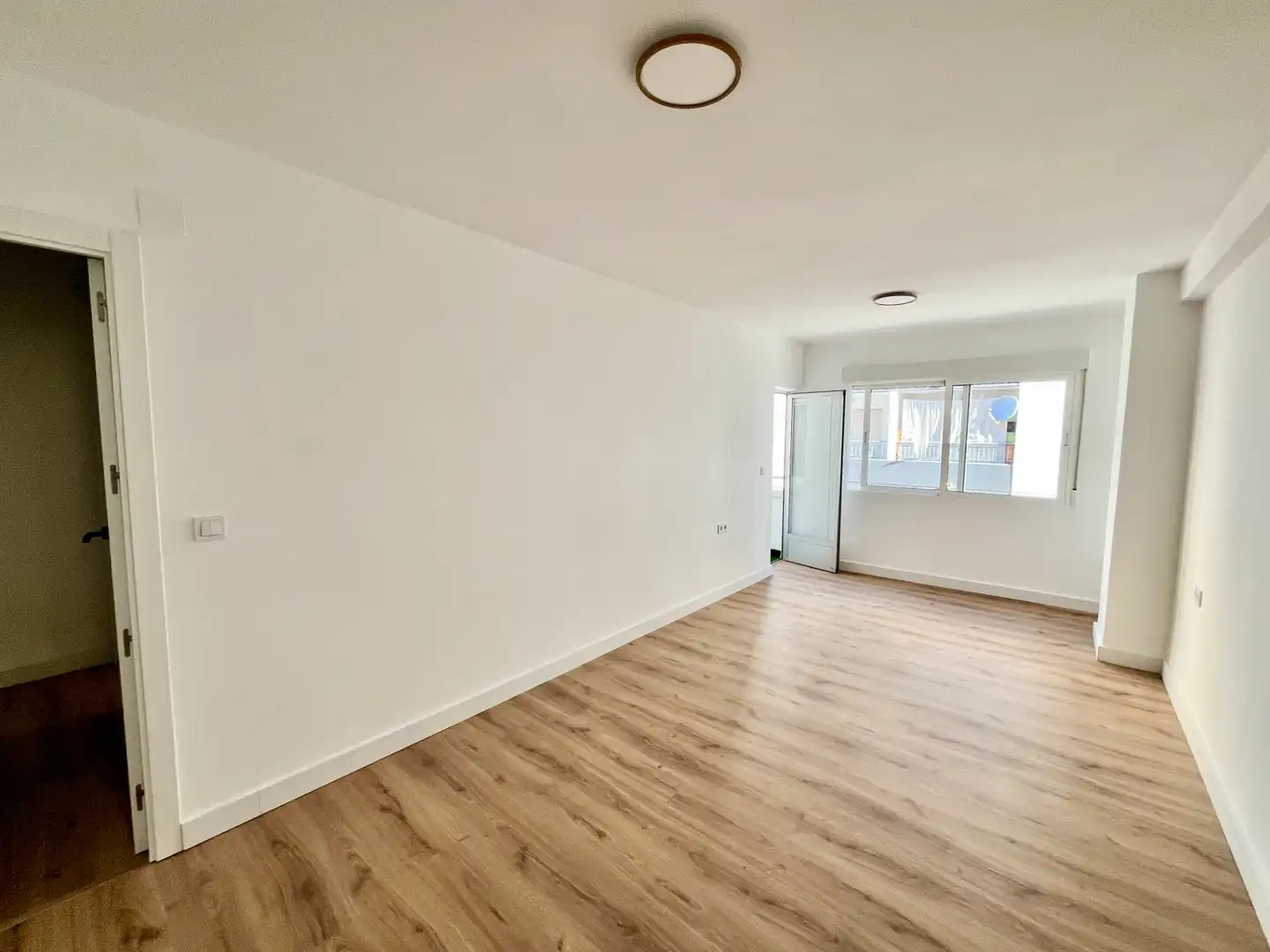 Sala d'estar de Pis en venda en Torrevieja amb Terrassa, Rentadora i Balcó