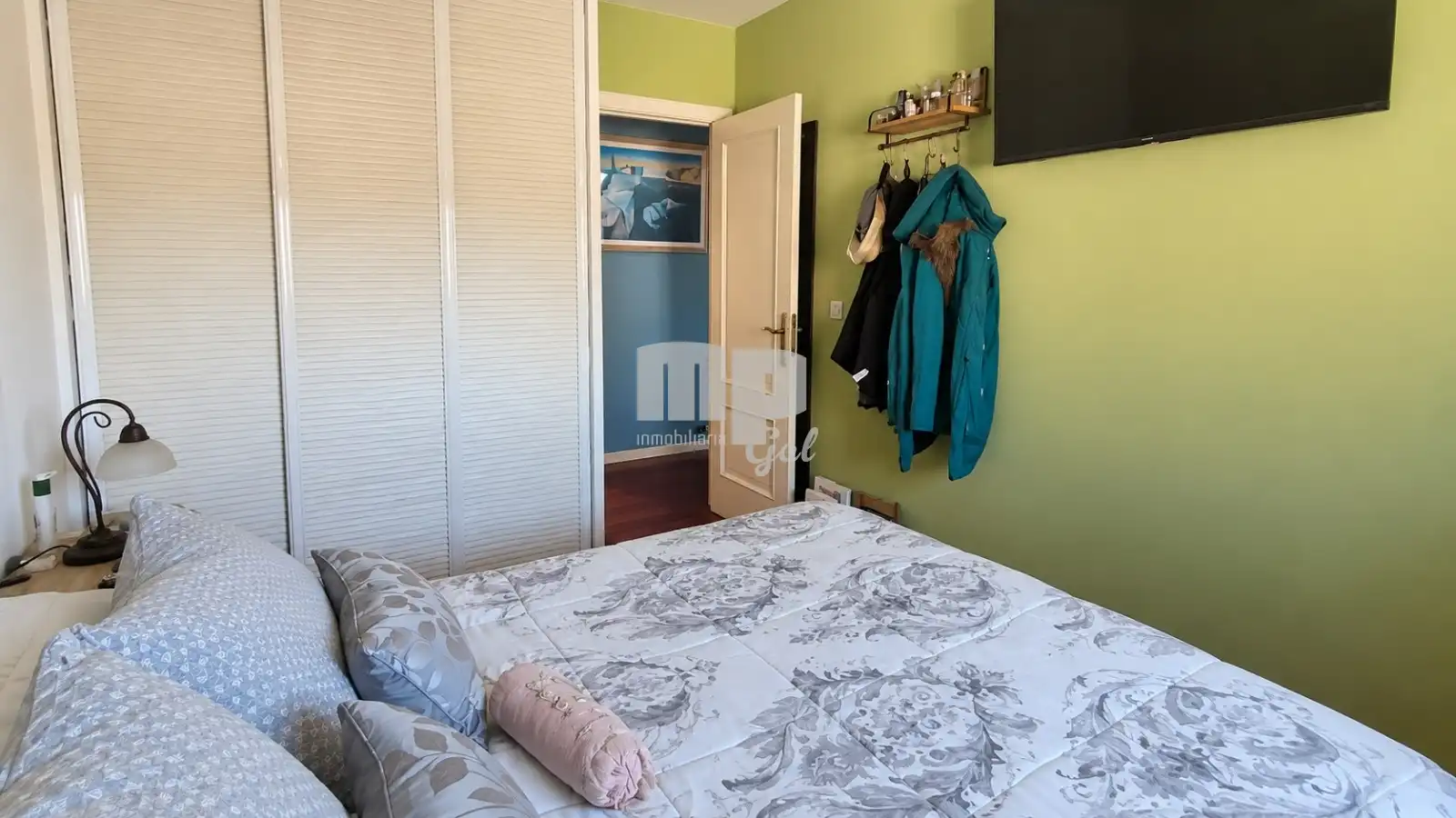Dormitori de Àtic en venda en Pontevedra Capital  amb Calefacció i Traster