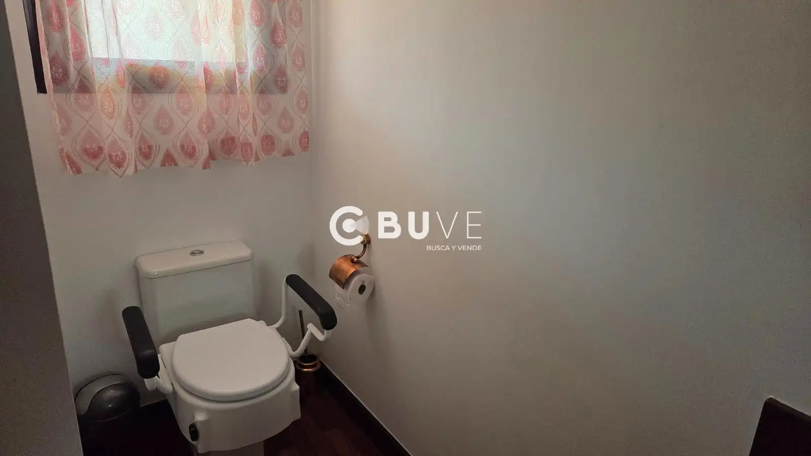 Bathroom of Detached homes for sale in Fuenlabrada  with Air Conditioner, Heating and Terrace