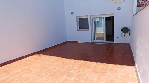 Piso a tocar de la rambla de Mataró con terraza de 35 m2