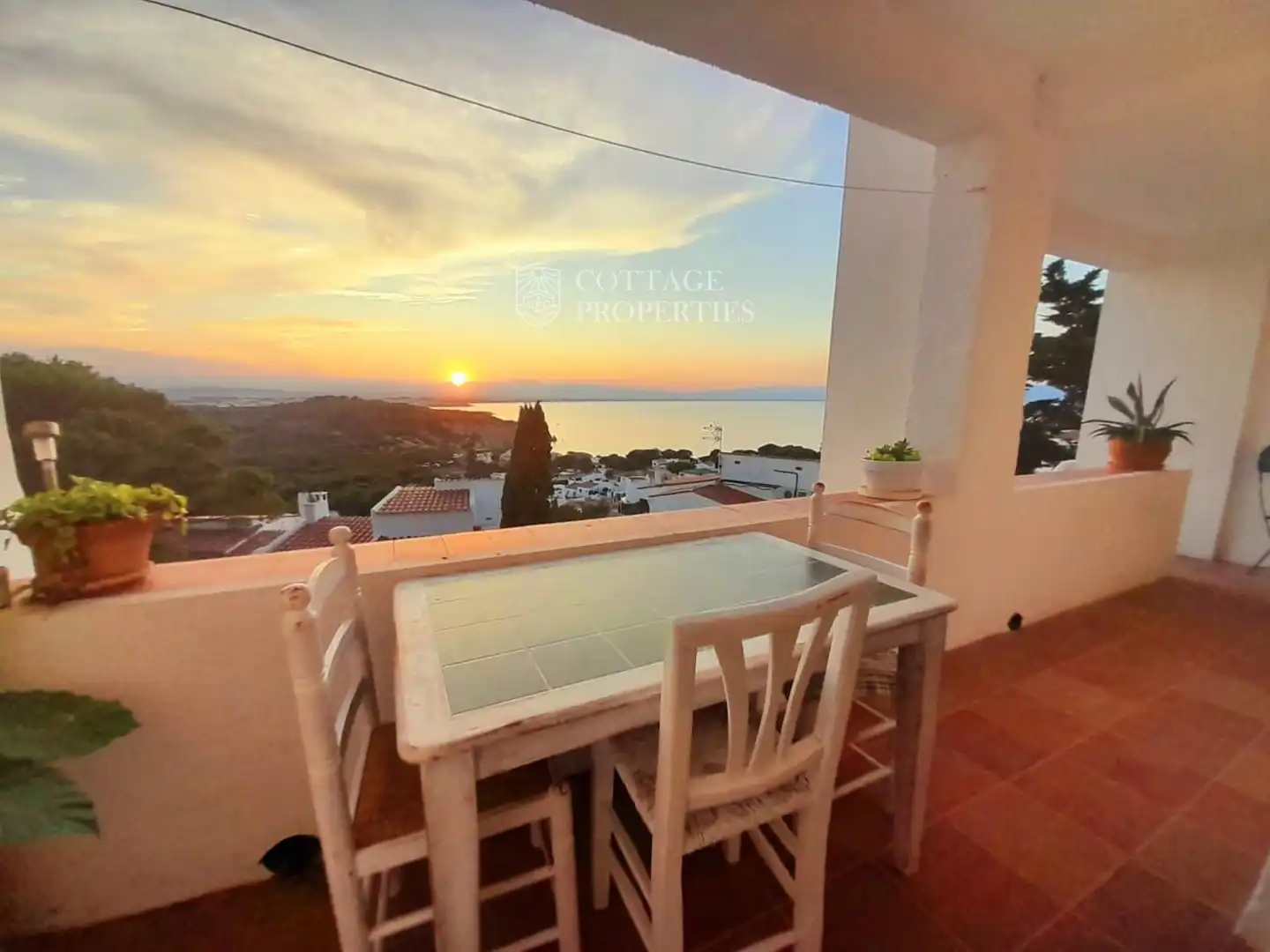 Vista exterior de Casa adosada en venta en L'Escala con Calefacción, Terraza y Piscina