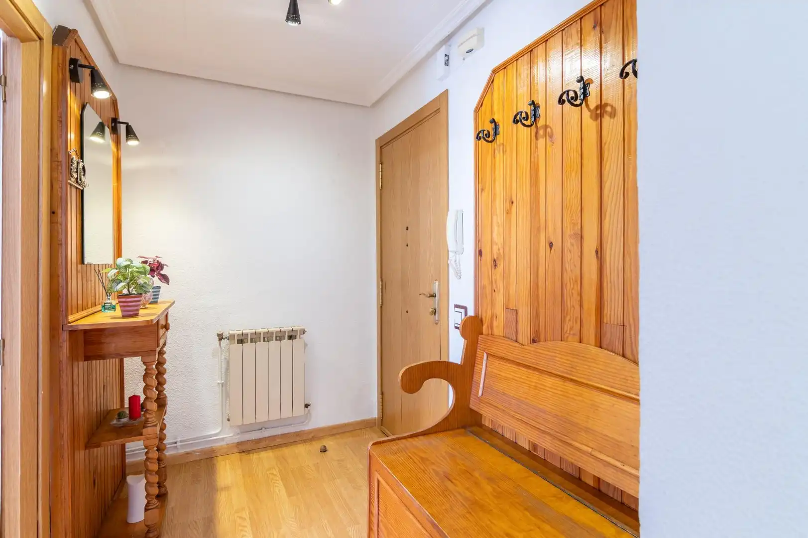 Piso en venta en  Pamplona / Iruña con Calefacción, Parquet y Balcón
