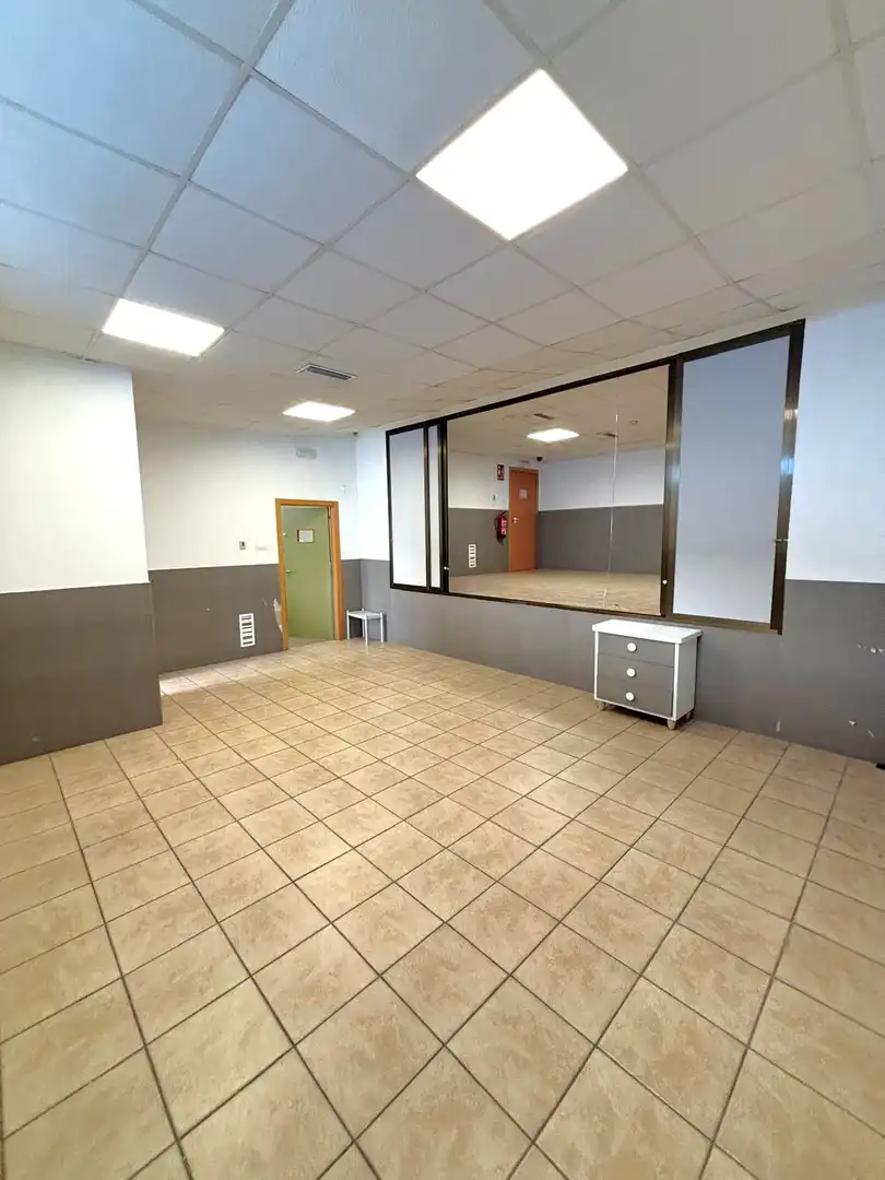 Business premises for sale in Centro Ciudad, imagen 2