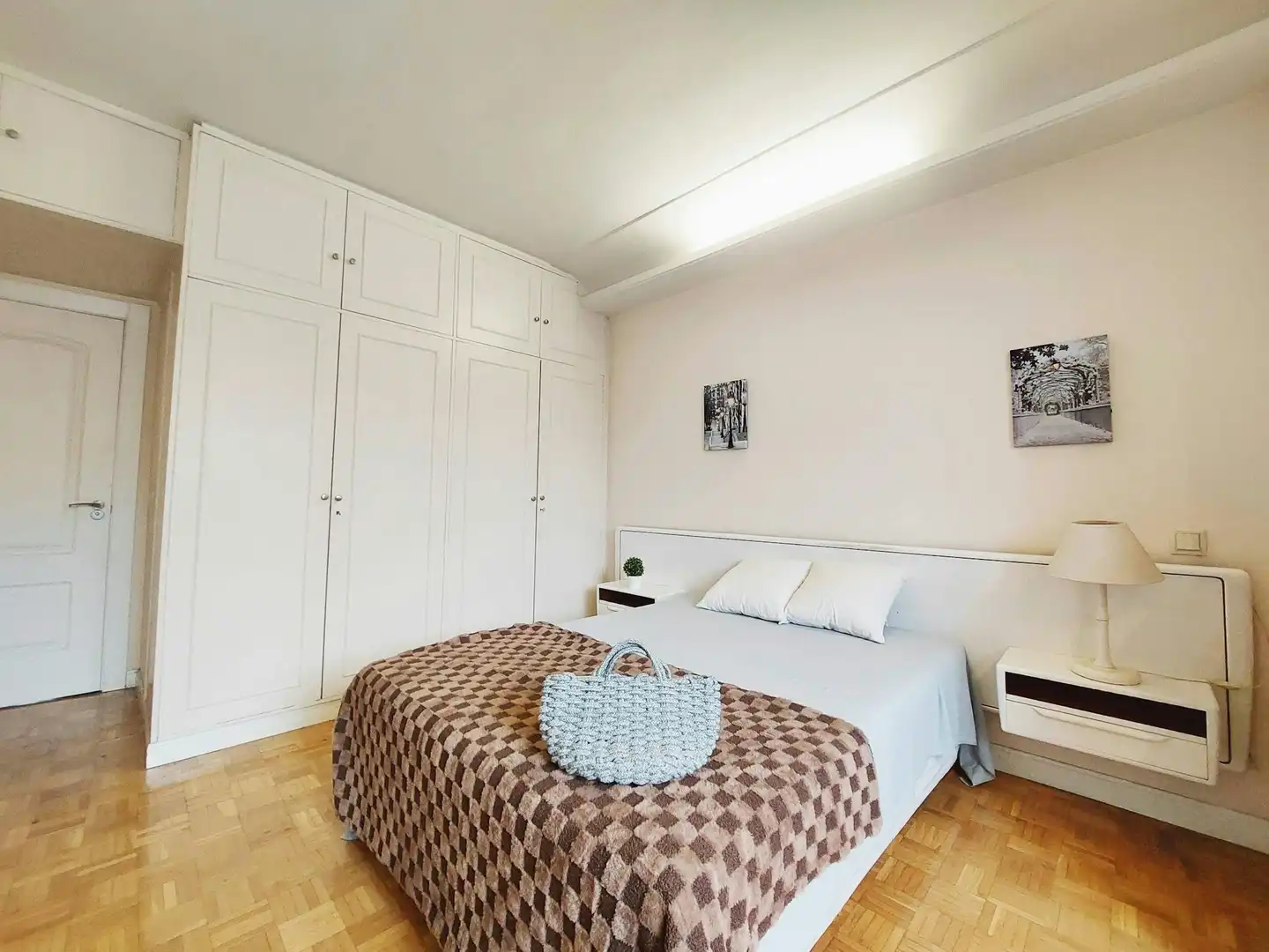 Bedroom of Flat for rent in Madrid  with Air Conditioner, Heating and Washing machine