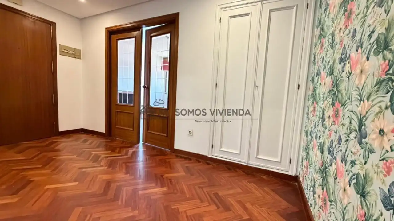 Living room of Flat for sale in Ourense Capital   with Heating, Parquet flooring and Balcony
