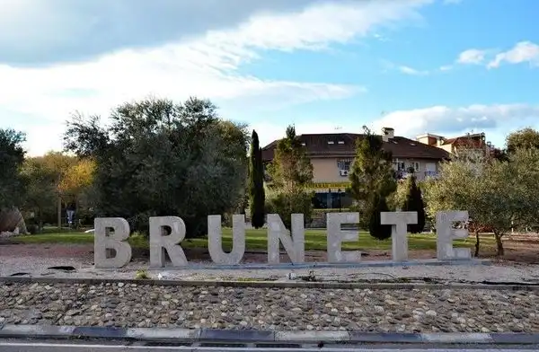 Vista exterior de Pis en venda en Brunete amb Terrassa i Moblat