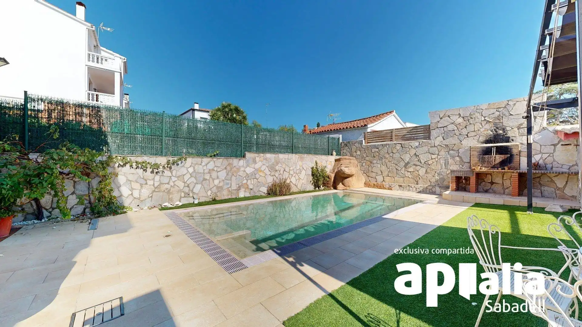 Piscina de Casa o chalet en venta en Barberà del Vallès con Calefacción, Terraza y Balcón