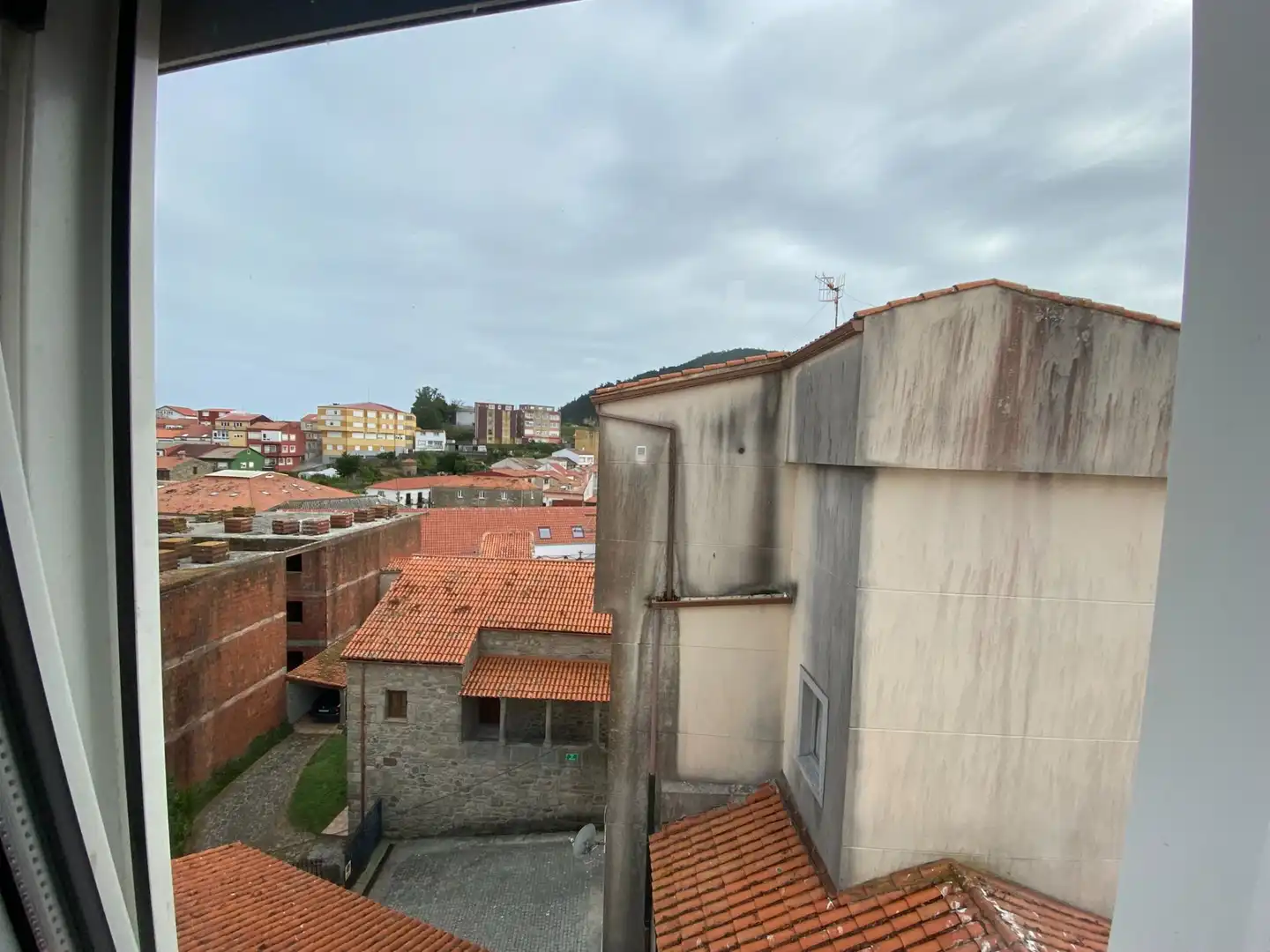Vista exterior de Piso en venta en Fisterra con Terraza, Trastero y Amueblado