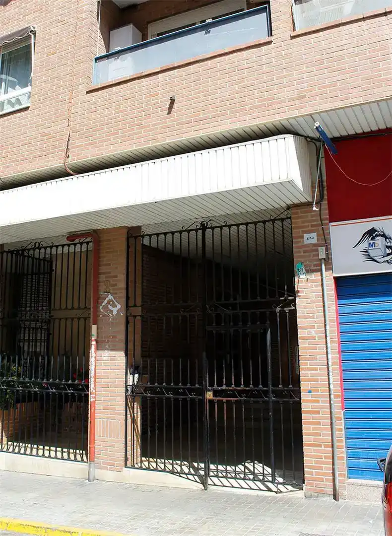Vista exterior de Oficina en venta en Burjassot