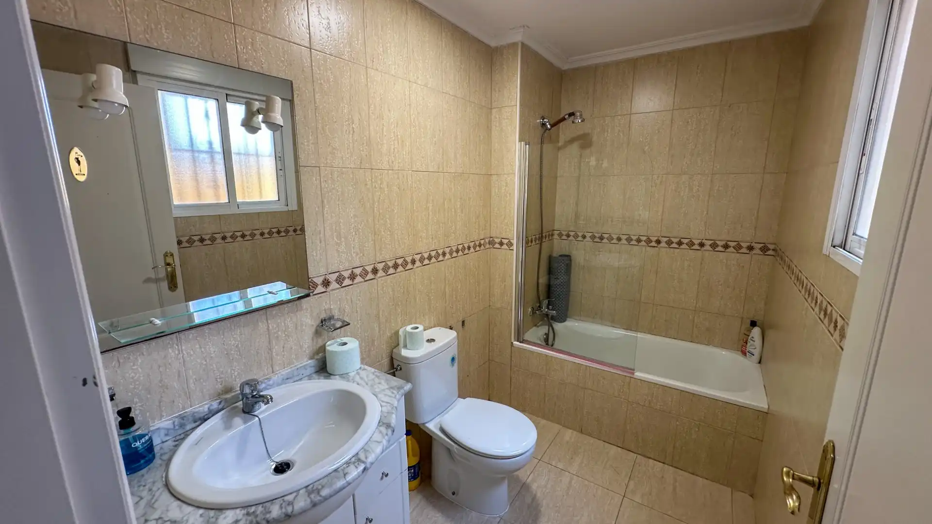 Bathroom of Houses for sale in Daya Nueva  with Swimming Pool