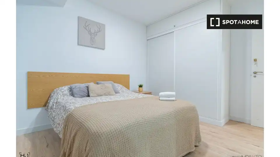 Bedroom of Flat for rent in Madrid  with Air Conditioner, Heating and Furnished
