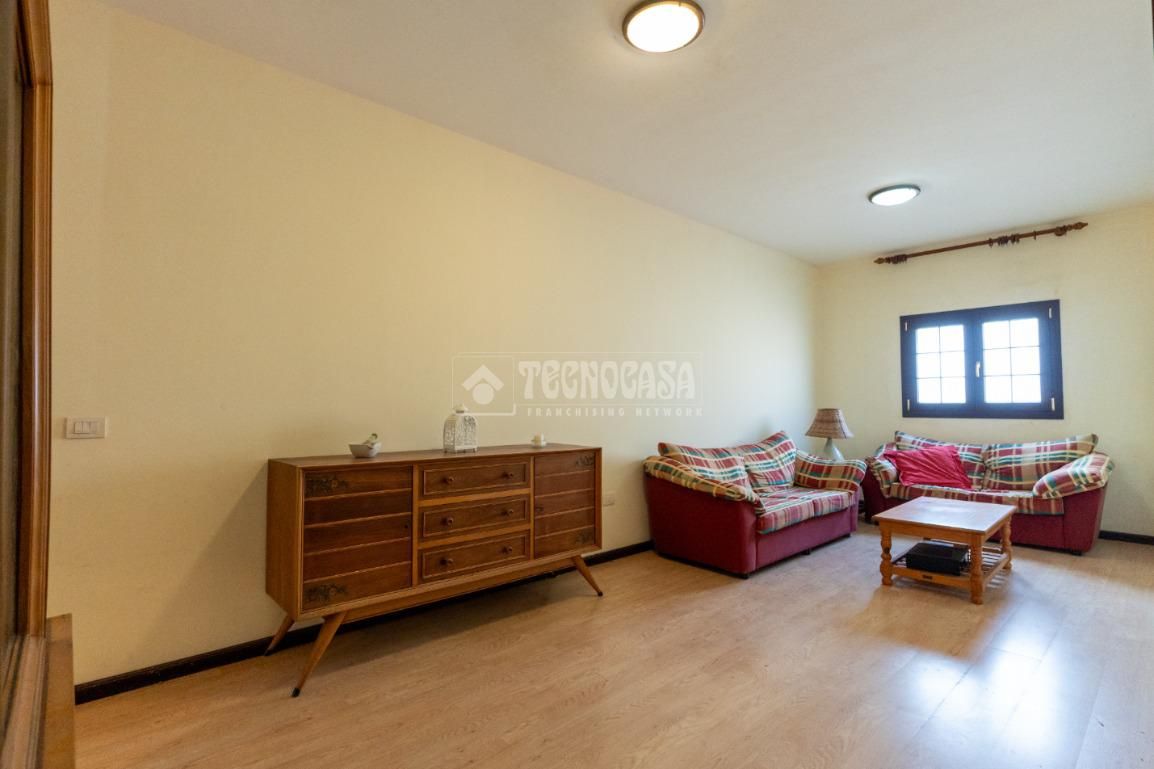 Living room of Single-family semi-detached for sale in Arico  with Parquet flooring