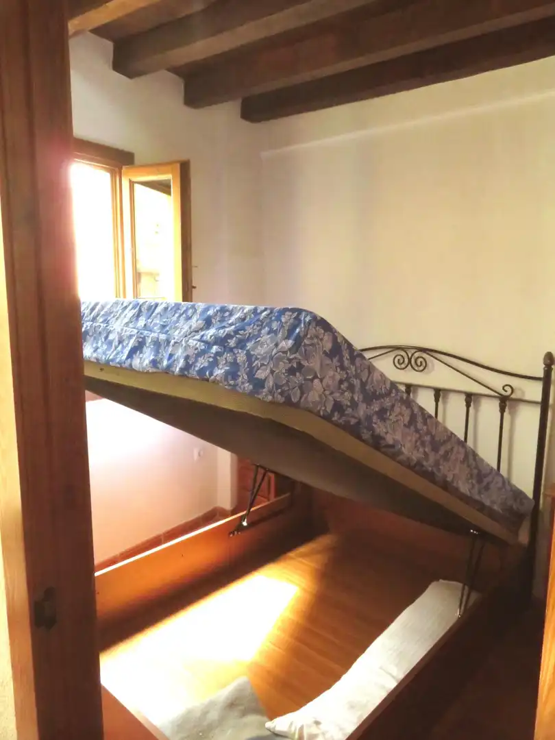 Bedroom of Flat for rent in Granada  with Heating, Terrace and Furnished