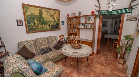 Foto 2 de Casa adosada en venda a La Zarzuela - San José - Belén, Linares