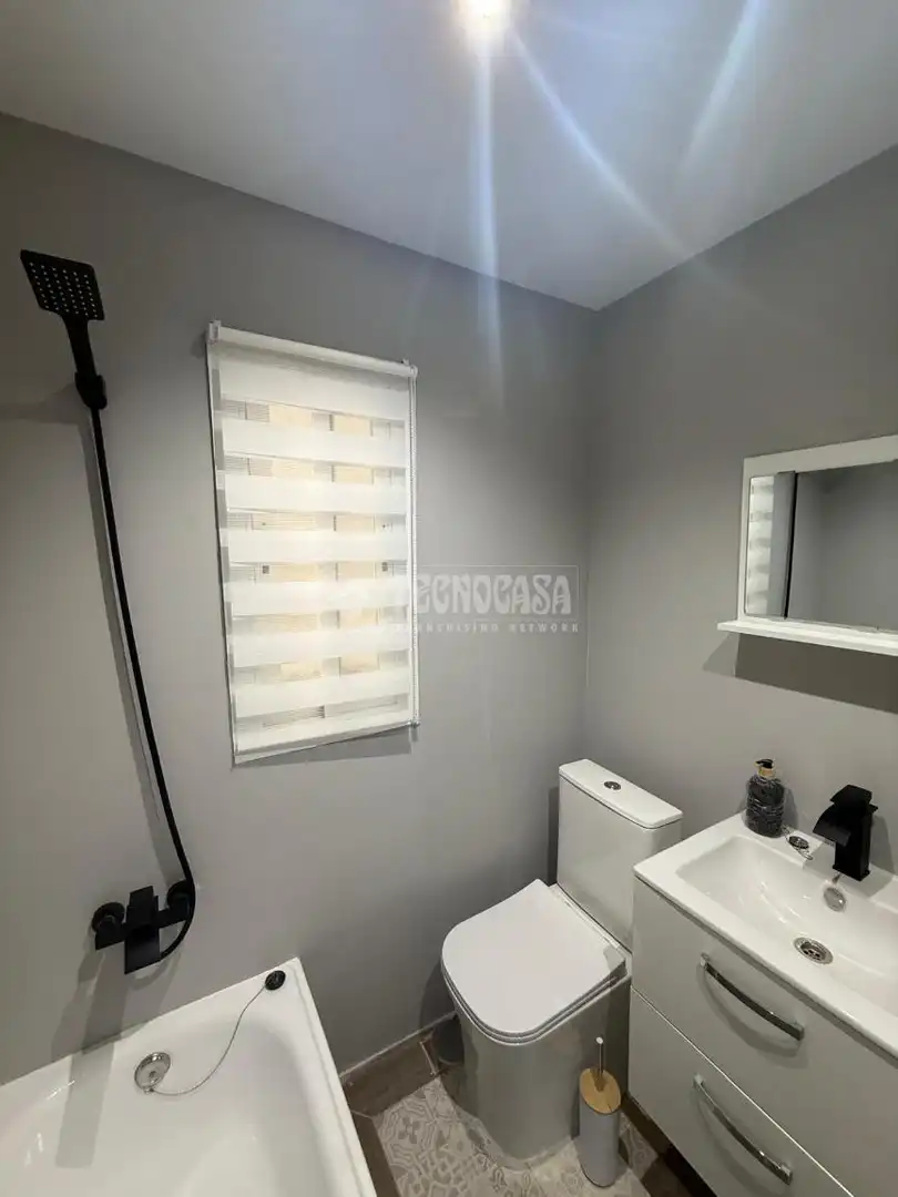 Baño de Piso en venta en Talavera de la Reina con Terraza y Amueblado