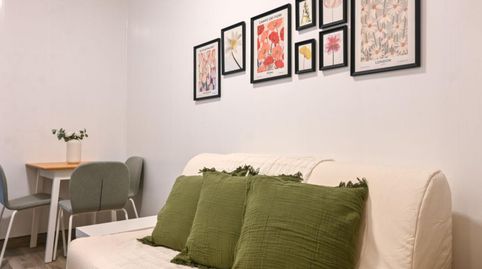 Foto 4 de Apartamento de alquiler en Numancia, Madrid Capital