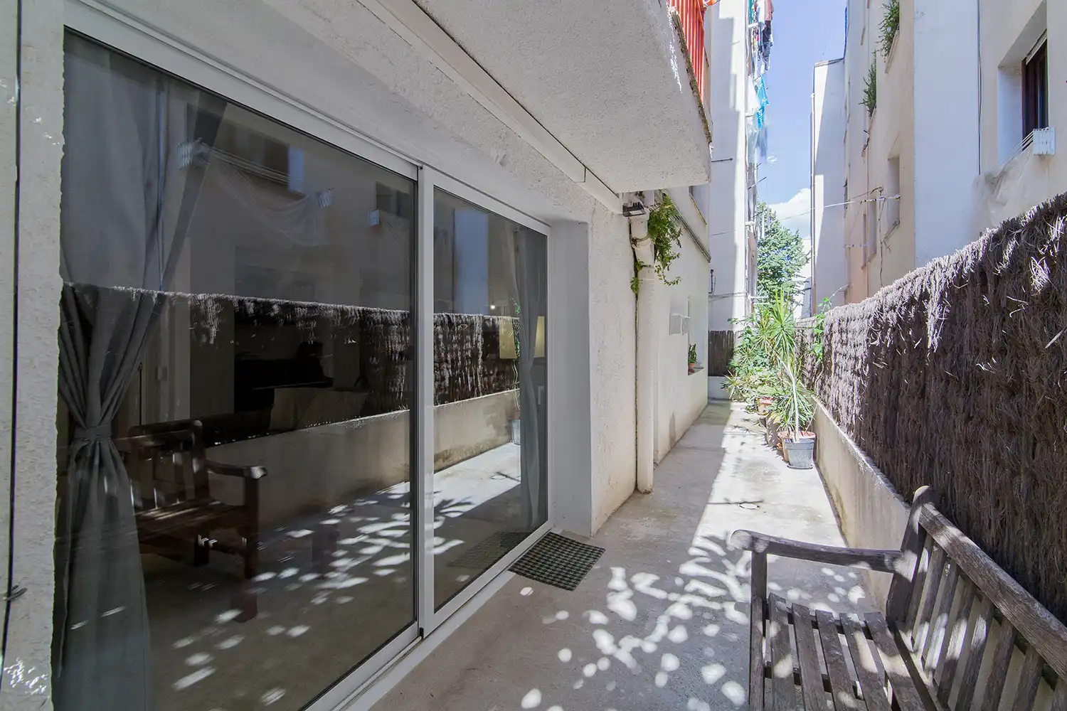 Außenansicht von Wohnung zum Verkauf in Caldes d'Estrac mit Privatgarten, Terrasse und Balkon
