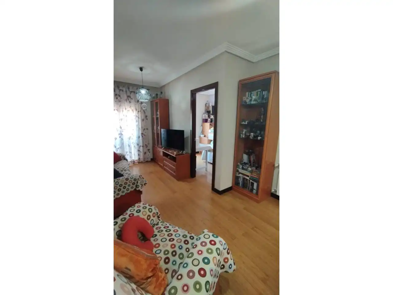 Sala de estar de Piso en venta en Ocaña con Calefacción, Parquet y Amueblado