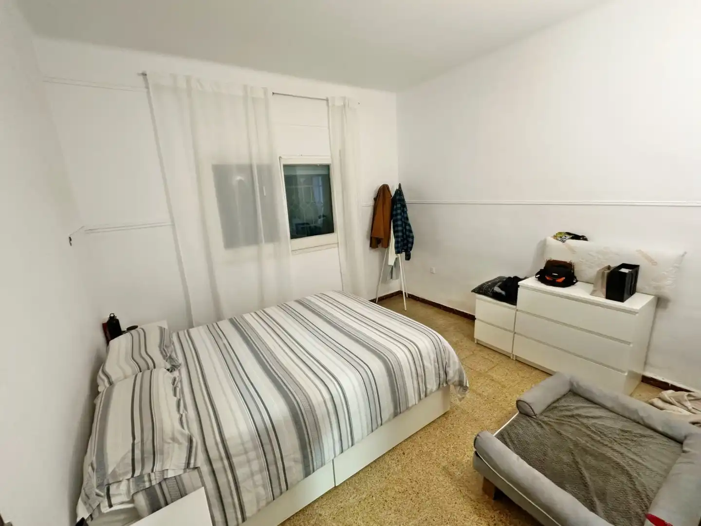 Habitación de Casa o chalet en venta en Sant Vicenç Dels Horts con Aire acondicionado y Jardín privado