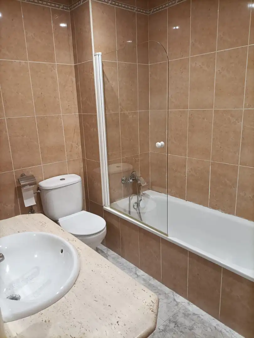 Badezimmer von Wohnung zum Verkauf in Segorbe mit Heizung, Ofen und Mikrowelle