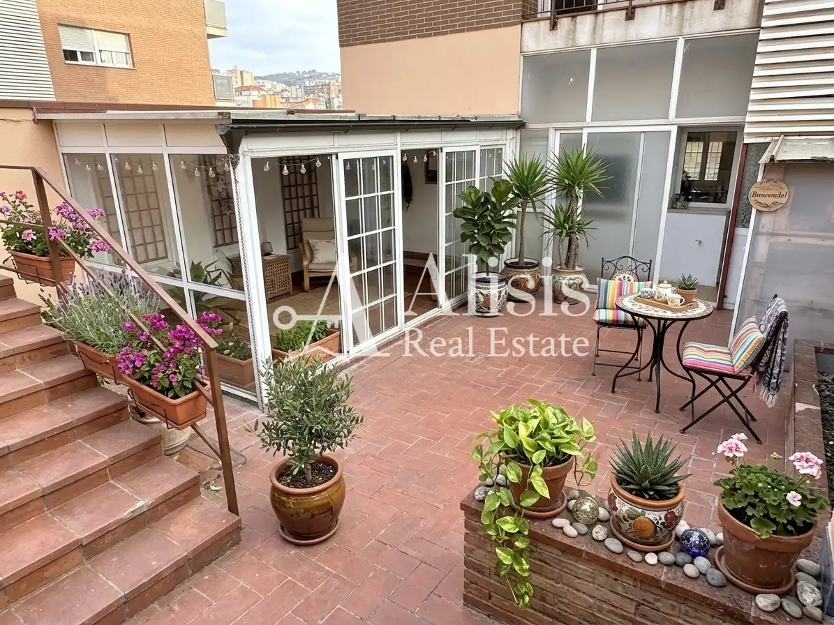 Terrassa de Pis en venda en Molins de Rei amb Aire condicionat, Calefacció i Jardí privat