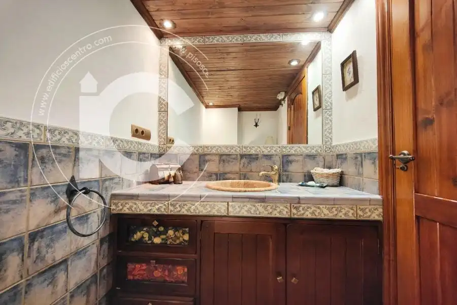 Baño de Casa o chalet de alquiler en Huétor Vega con Aire acondicionado y Jardín privado