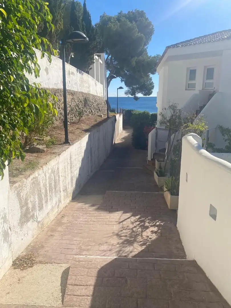 Außenansicht von Wohnung zum Verkauf in Altea mit Klimaanlage, Privatgarten und Terrasse