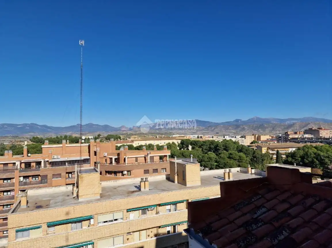 Exterior view of Flat for rent in Huesca