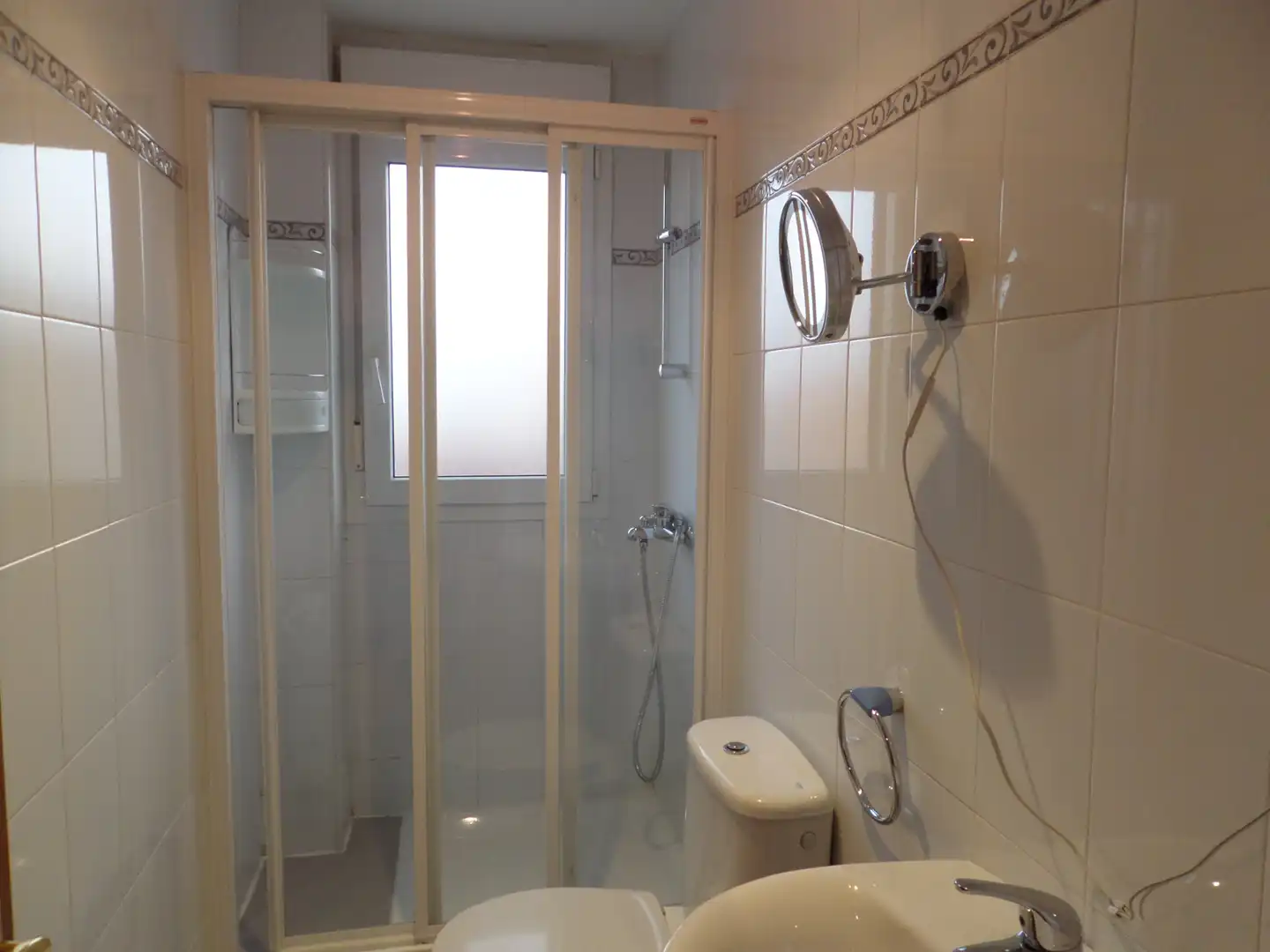 Baño de Piso de alquiler en San Agustín del Guadalix con Aire acondicionado, Calefacción y Parquet
