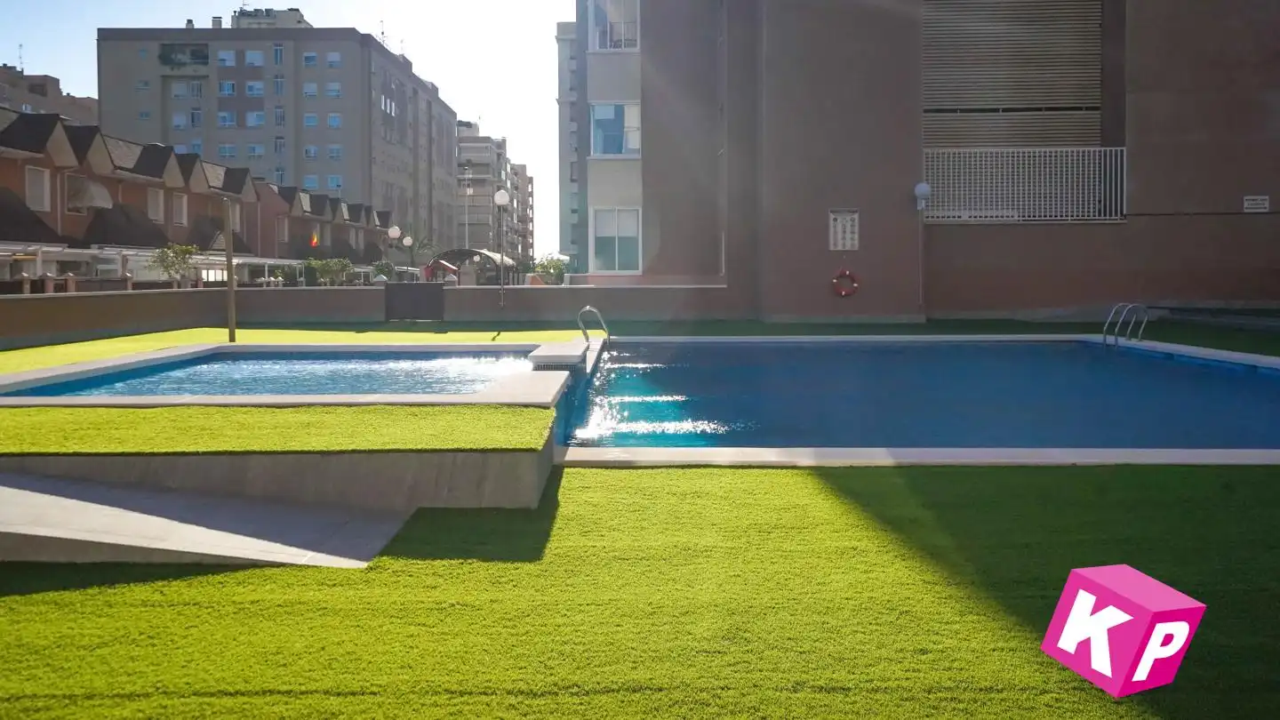 Bungalow con piscina en venta en Calle Juan Gris, imagen 4