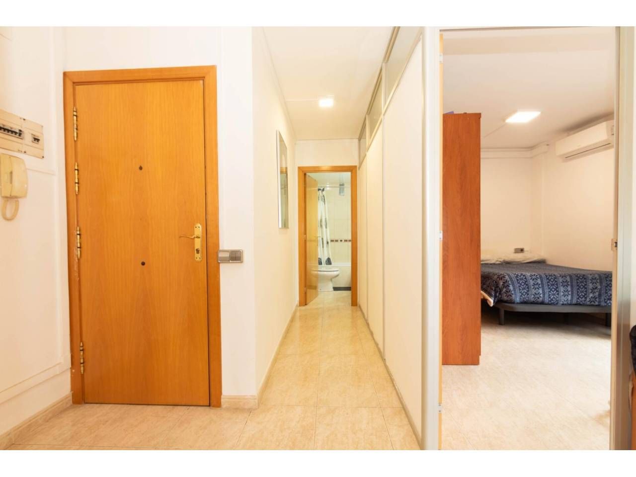 Flat for sale in Terrassa  with Air Conditioner and Balcony
