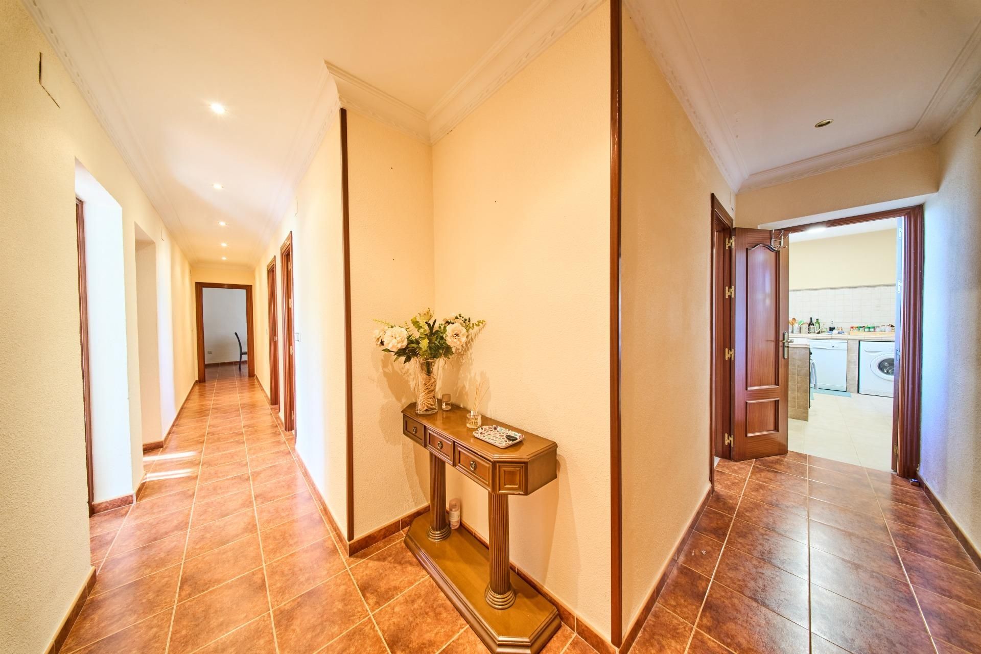 Apartament en venda en  Granada Capital amb Calefacció i Traster