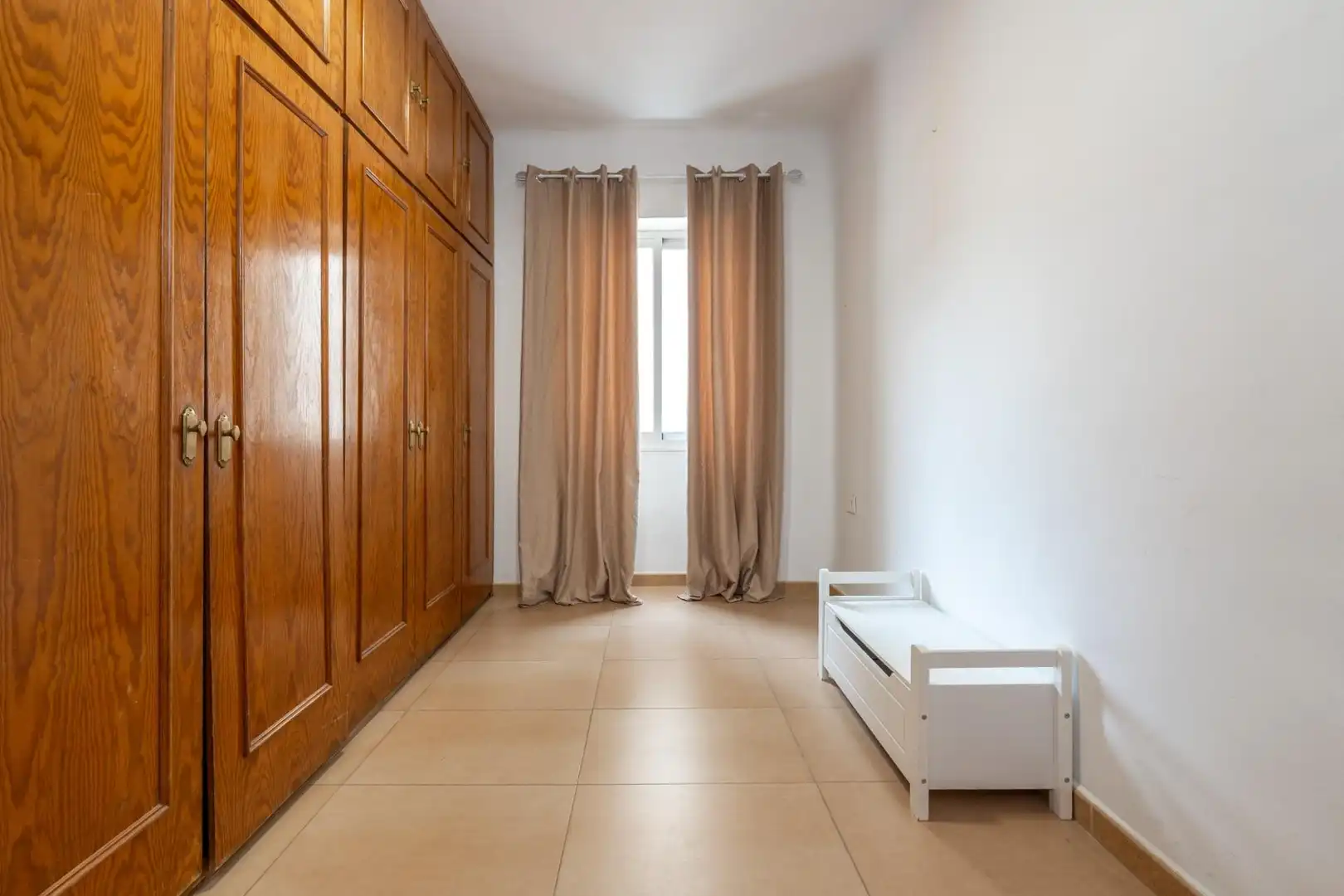 Wohnung zum Verkauf in Granada mit Klimaanlage