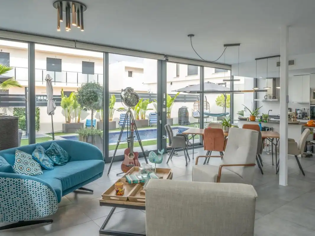 Villa con piscina in vendita a Carrer de Xipre, imagen 3