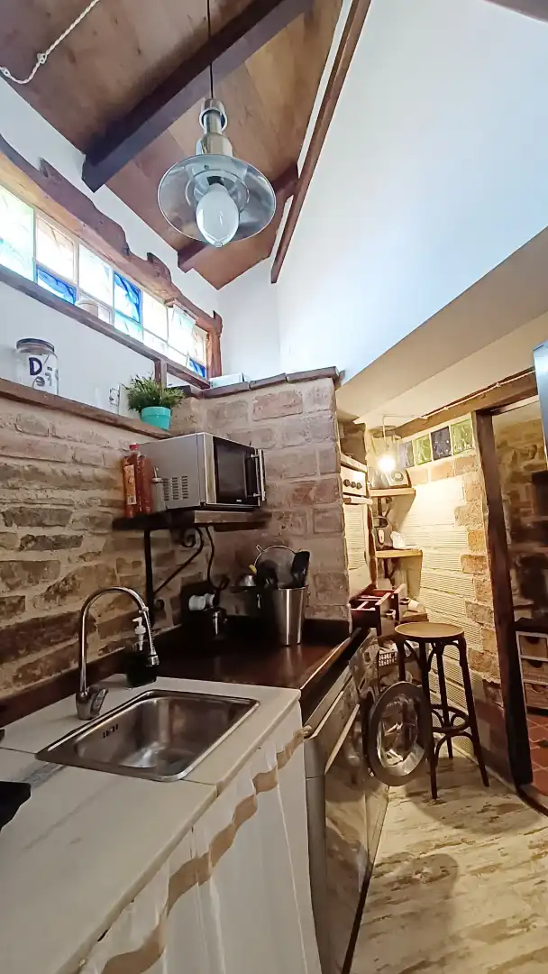 Cuina de Casa o xalet en venda en Mieres (Asturias) amb Jardí privat, Terrassa i Traster