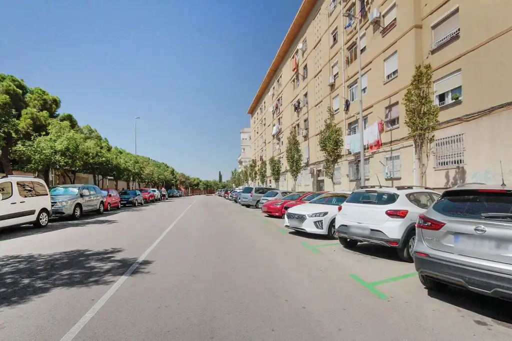 Vista exterior de Piso en venta en La Florida - Les Planes