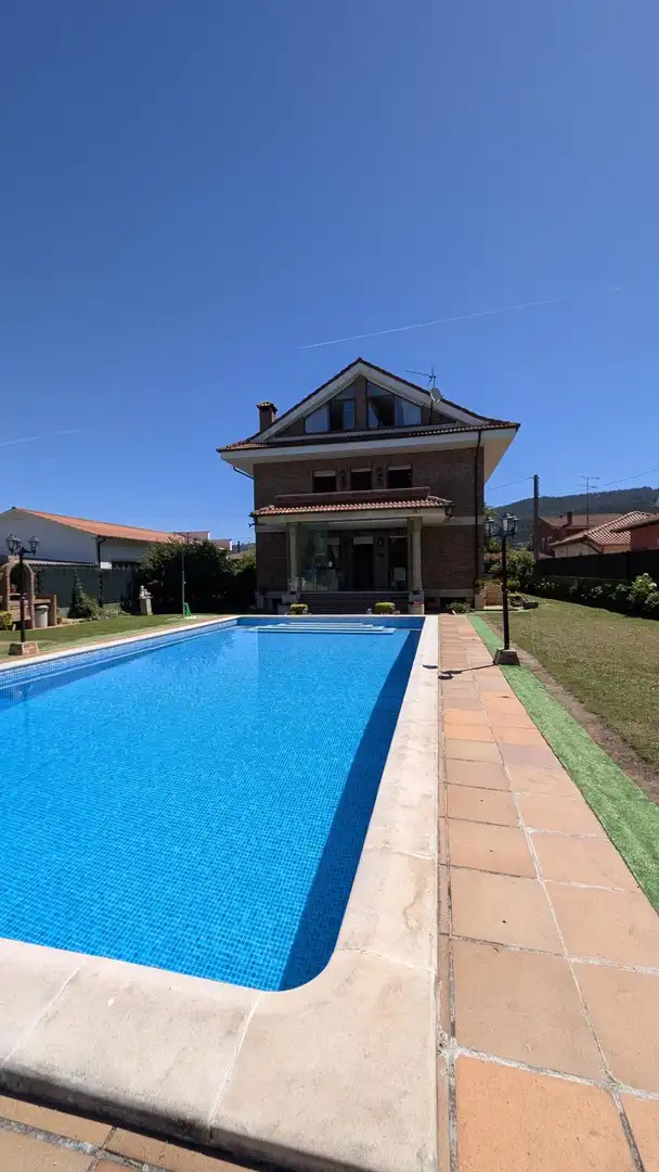 Swimming pool of Houses for sale in Los Corrales de Buelna   with Heating, Private garden and Terrace