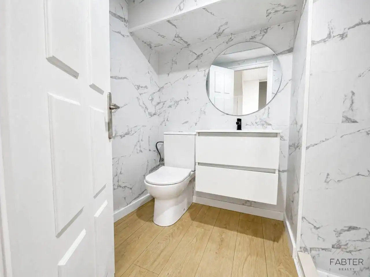 Bathroom of Houses for sale in Sant Feliu de Codines  with Heating and Parquet flooring