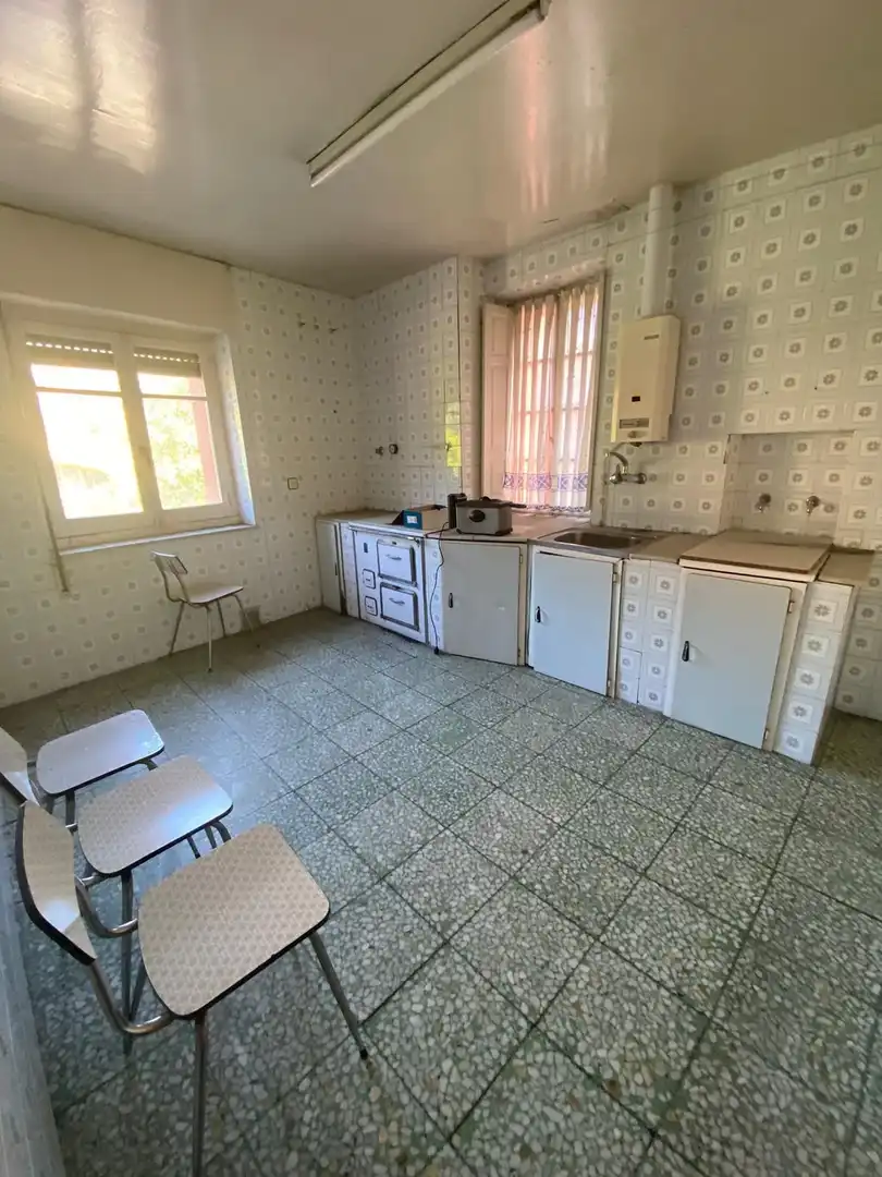 Kitchen of Buildings for sale in San Martín del Rey Aurelio
