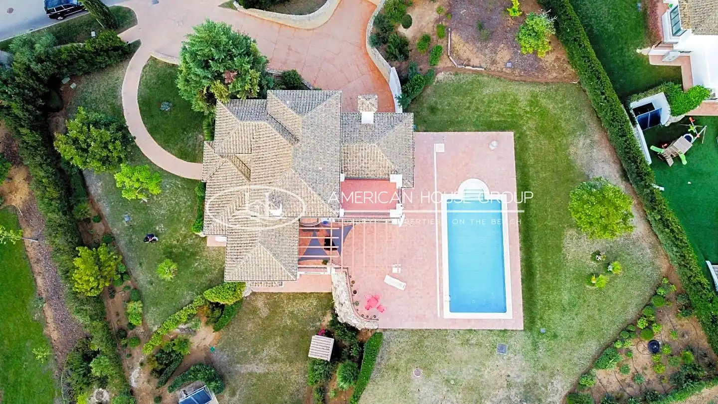 Vista exterior de Casa o xalet en venda en Arcos de la Frontera amb Aire condicionat, Calefacció i Jardí privat