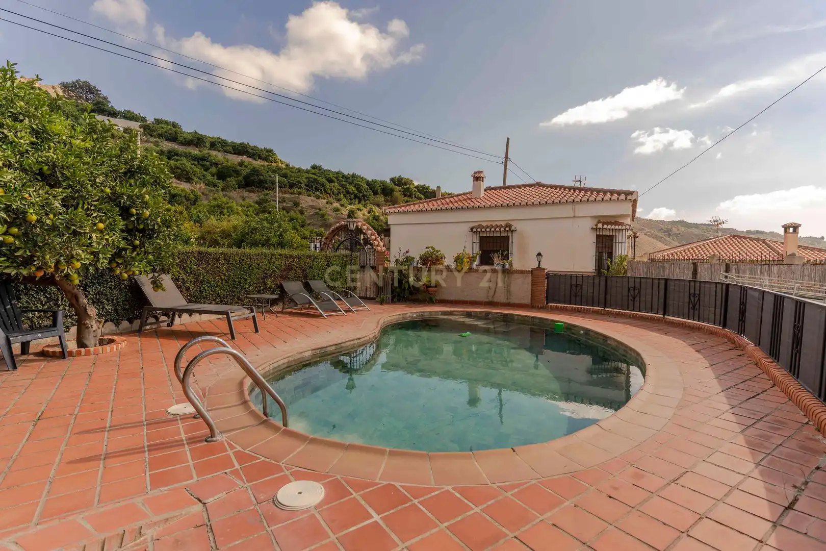 Piscina de Casa o xalet en venda en Los Guájares amb Aire condicionat, Jardí privat i Traster