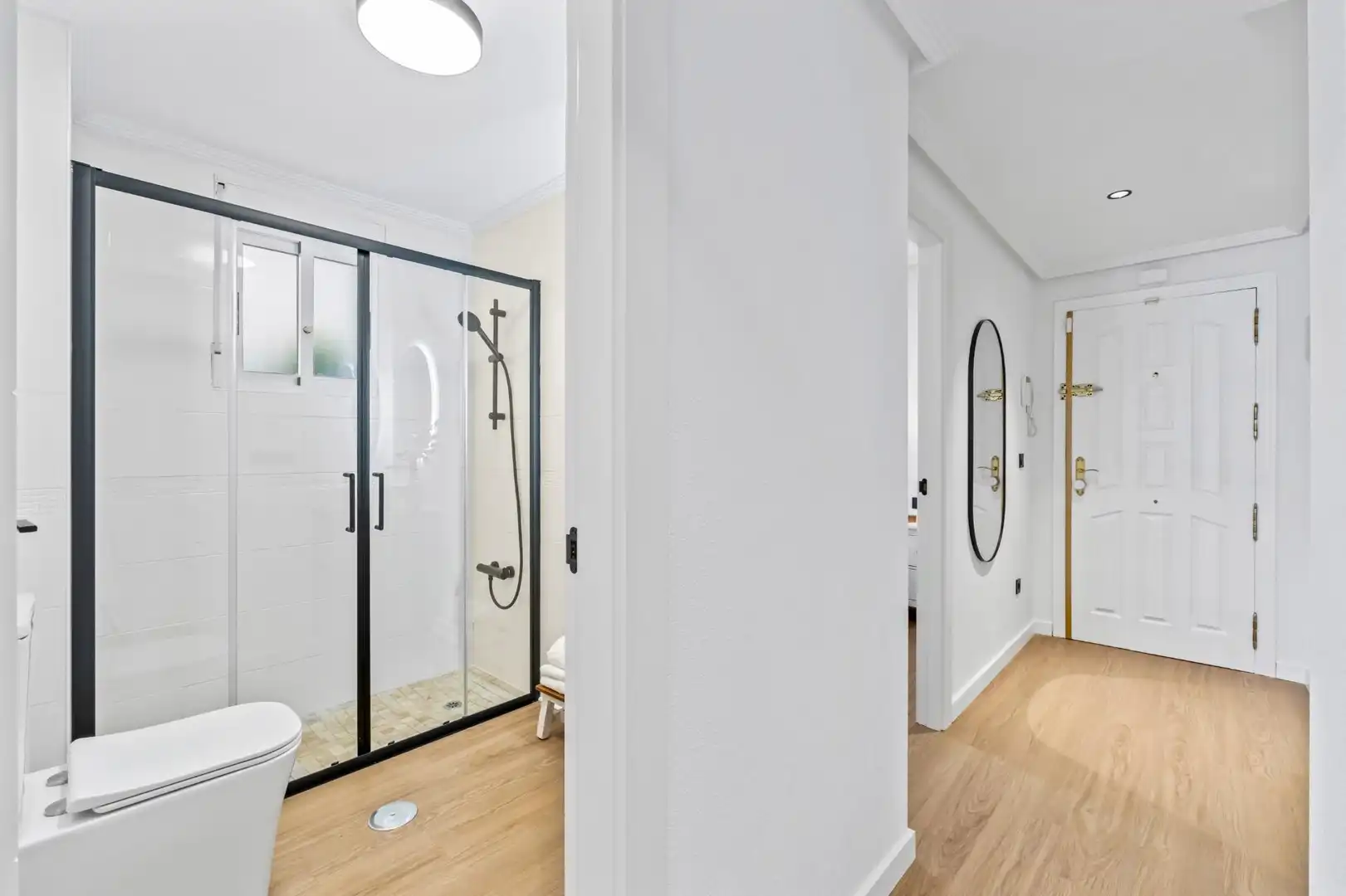 Badezimmer von Erdgeschoss zum Verkauf in Orihuela mit Klimaanlage, Heizung und Terrasse