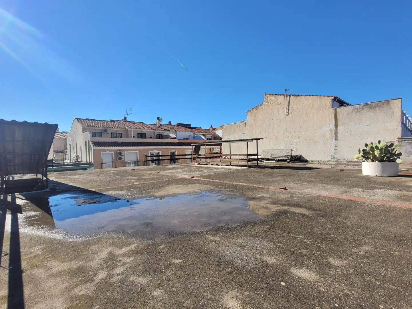 Vista exterior de Nave industrial en venta en Maracena